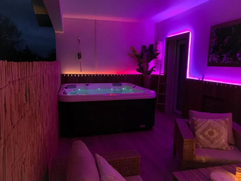 Le Cocon Rose Jacuzzi privé rêve et Douceur — 33830 Belin-Beliet