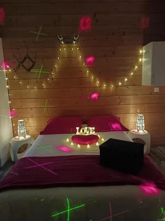 Séjour romantique pour deux en gîte avec ambiance Love Room